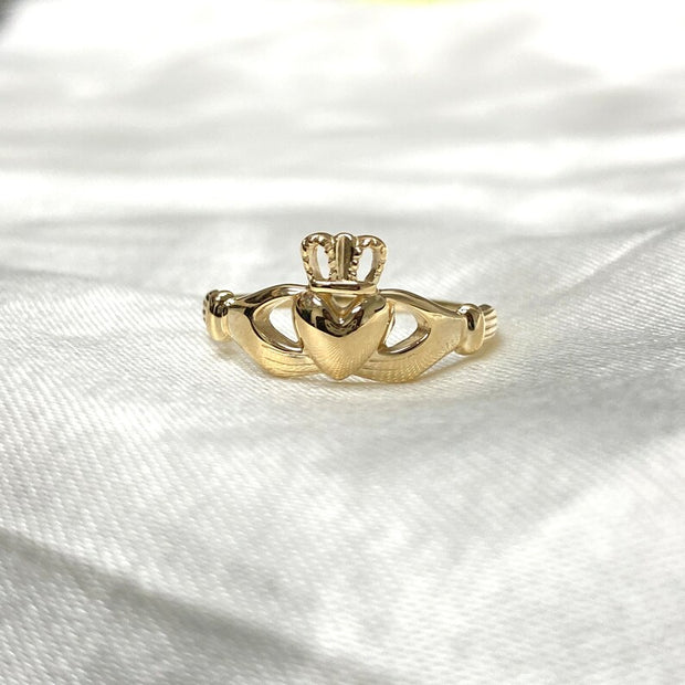 14K Solid Yellow Gold Claddagh Heart Ring